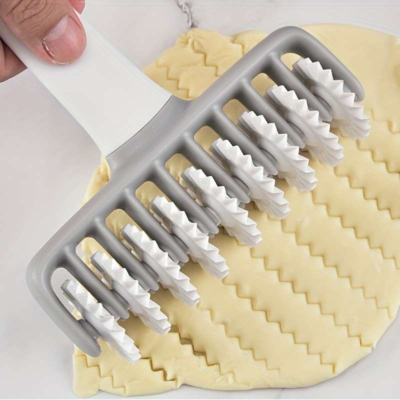 1pc WIEZ Plastic Noodle Maker Kitchen Gadget for Homemade Pasta Spaghetti and More Essent