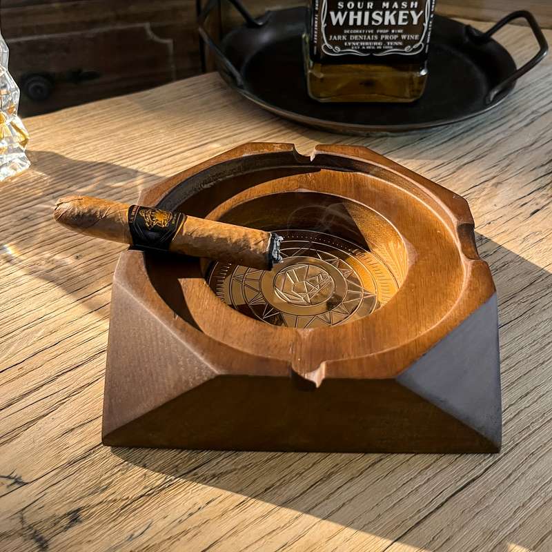 1pc Wooden Cigar Ashtray Vintage Square Ashtray Room Decor Home Decor