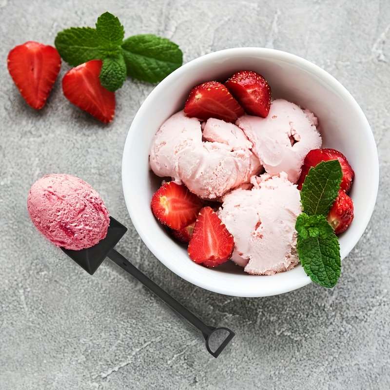 50pcs Plastic Disposable Mini Ice Cream Dessert Scoop Pudding Yogurt Scoop Spoon Shovels Suit