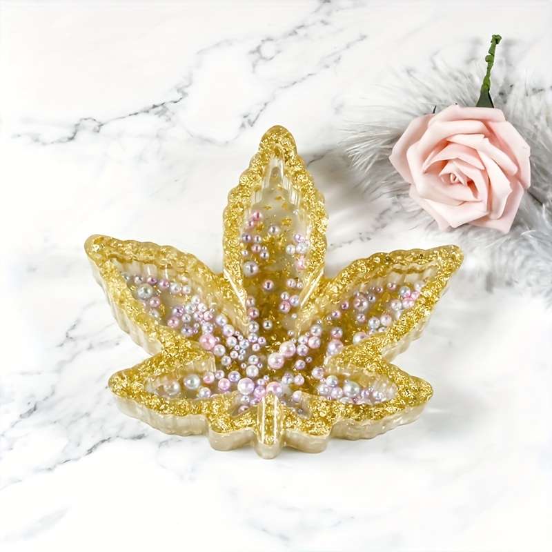 1pc DIY Crystal Drop Glue Mold Maple Leaf Ashtray Mirror Table Ashtray Storage Box Silica Gel M