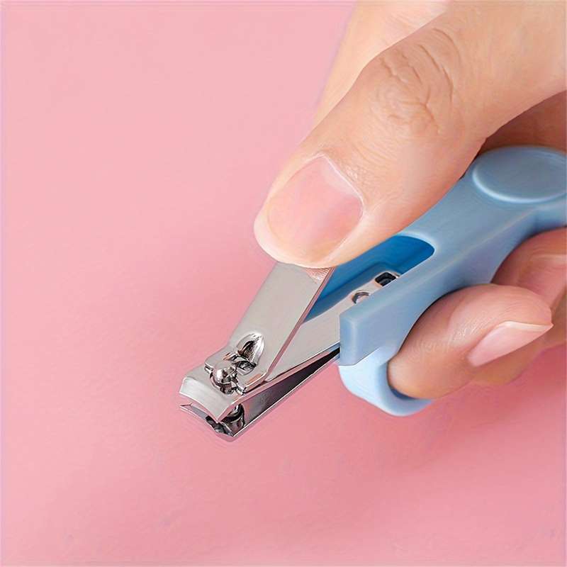 6pcs/set Comb Brush Nail Clipper Scissors Set Manicure Pedicure Tool Set
