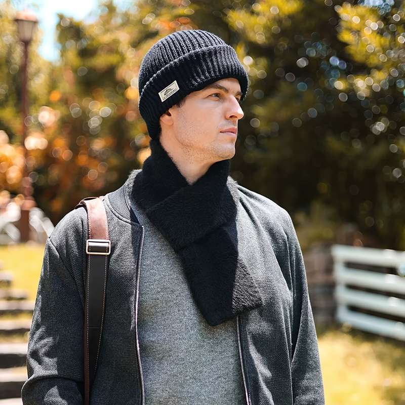 Hat Black  A  , Two Clothes  Pull Down To Become A Mask