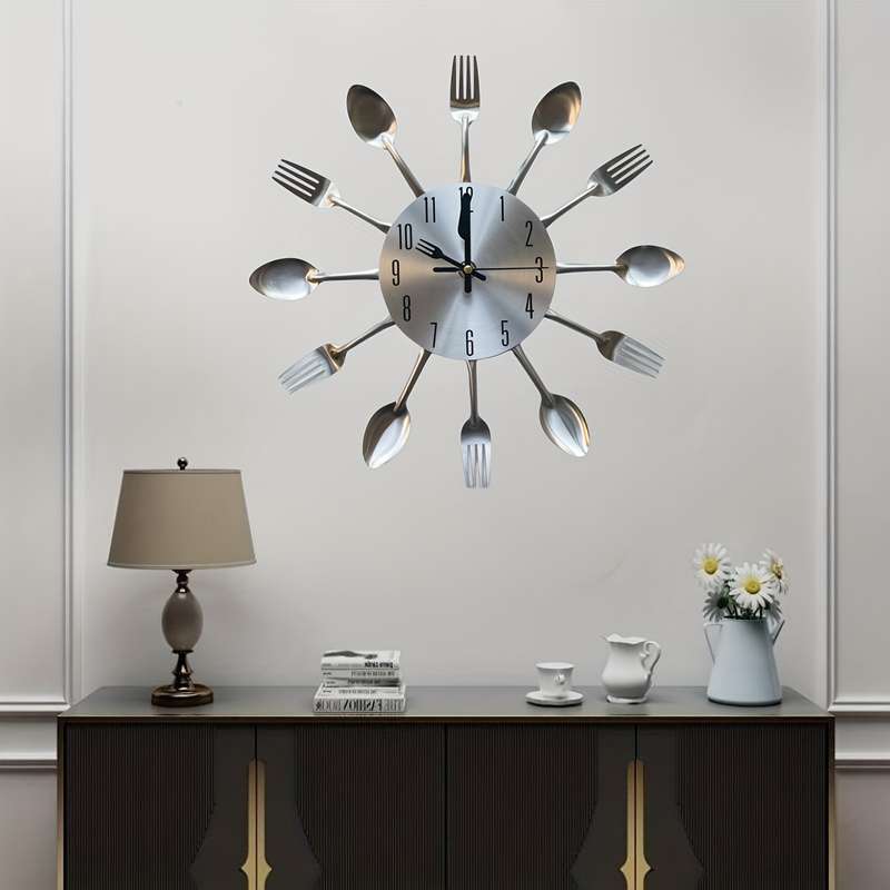 1pc Kitchen Hanging Clock Modern Creative Kitchen Tableware Hanging Clock with Fork and Spoon