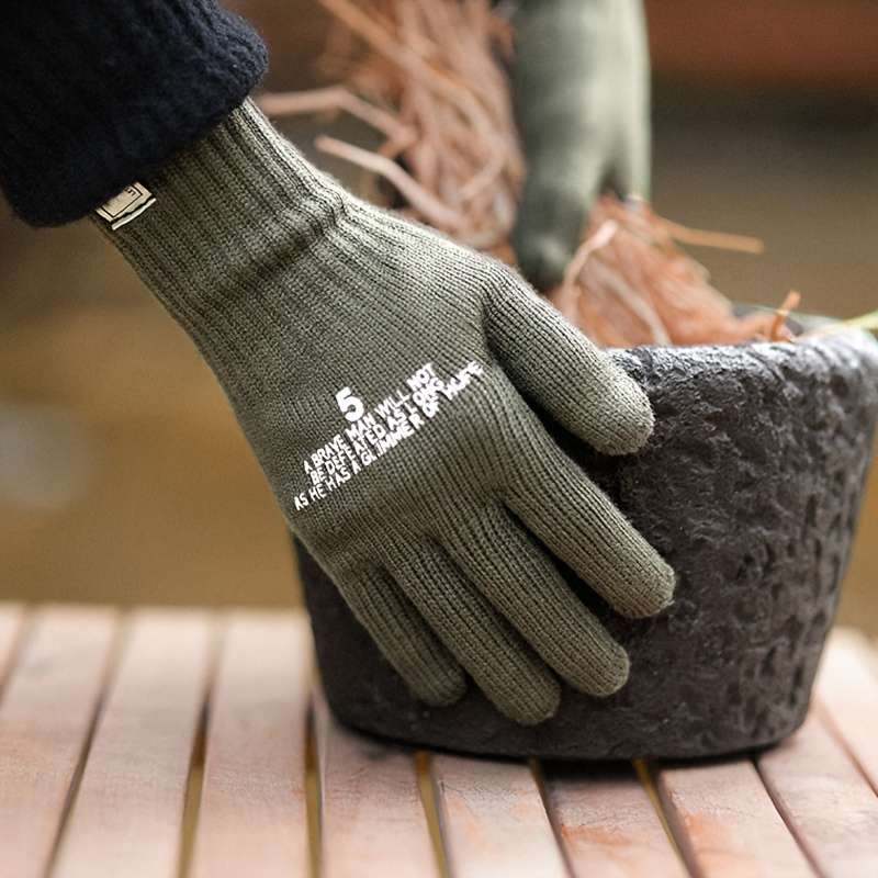 1 Pair Green Warm Gloves
