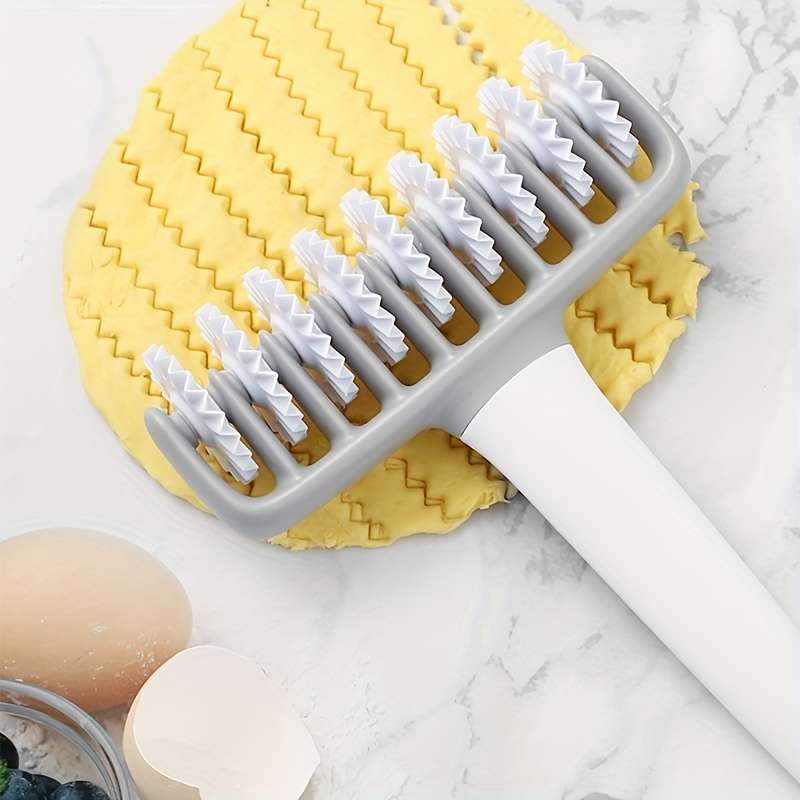 1pc WIEZ Plastic Noodle Maker Kitchen Gadget for Homemade Pasta Spaghetti and More Essent