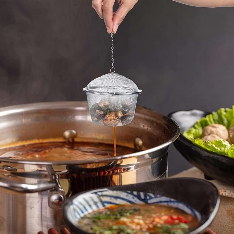 1pc Stainless Steel Tea Infuser Ball Metal Seasoning Strainer for Kitchen and Restaurant Use