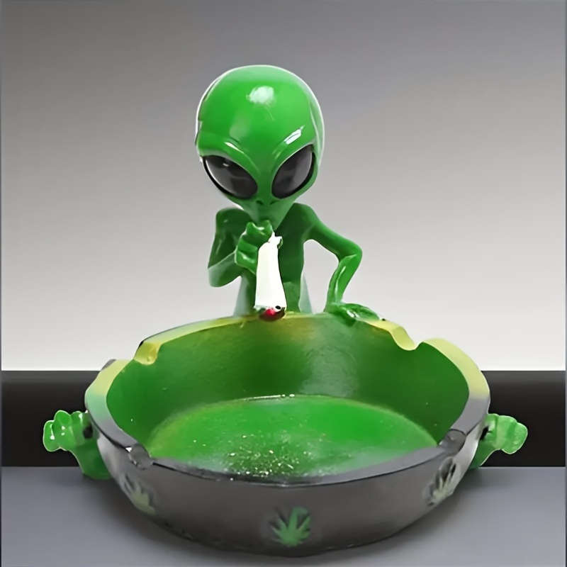 1pc Resin Alien Ashtray Decorative Statue Versatile Indoor Outdoor Use Ideal for Christmas