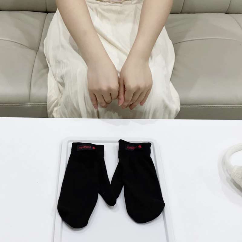 1 Pair Khaki Warm Gloves