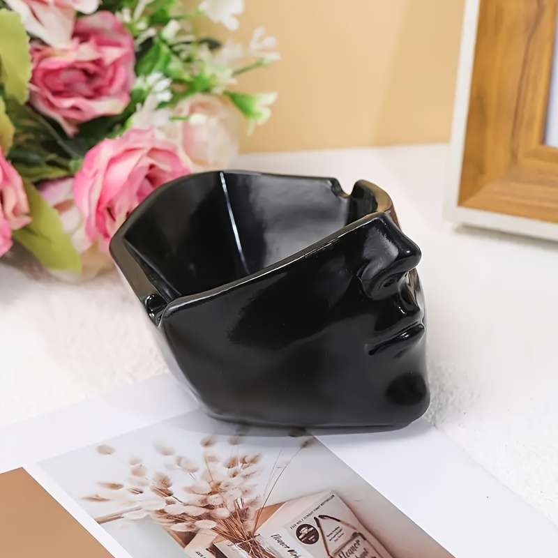 1pc Classic Style Resin Inspirational Face Ashtray Decorative Collectible Figurine for Various Ro