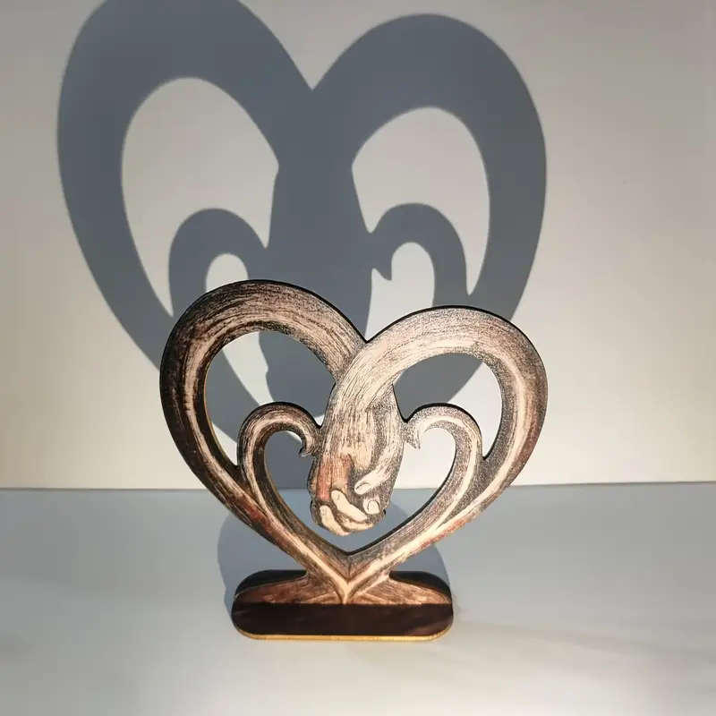 1pc Rustic Wooden Heart-Shaped Hand in Hand Tabletop Ornament Vintage Romantic Log Decor for Bedroom