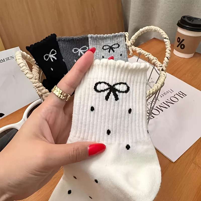 4 Pairs Of Mixed Colors One Size High Elastic Socks