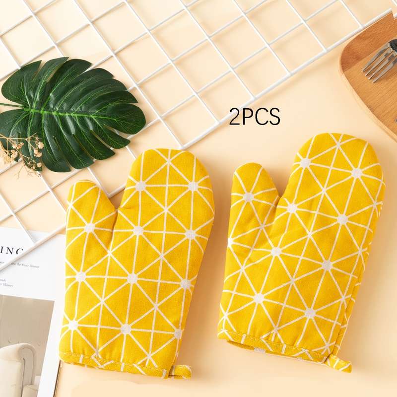 2pcs Heat-Resistant Kitchen Oven Mitts Thickened Polyester withLinen-Like Texture Red Wh
