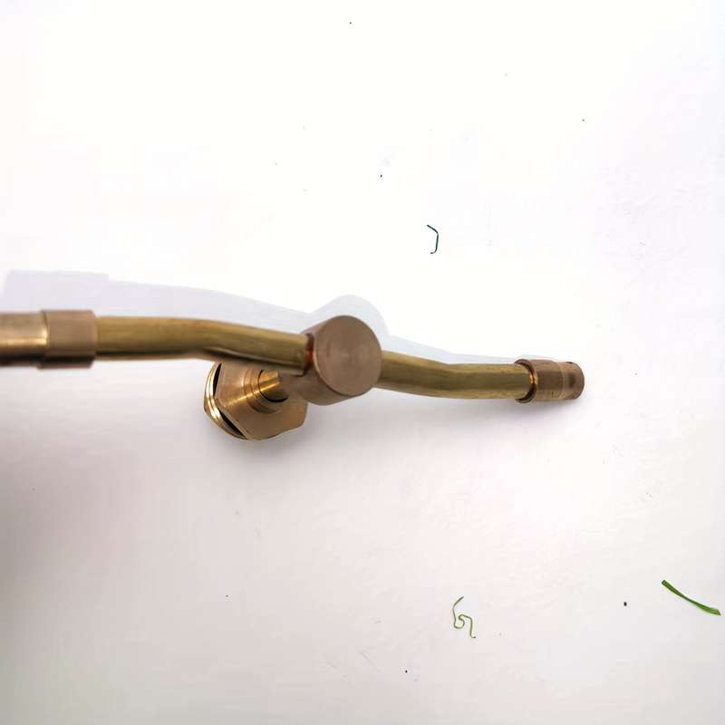 1Pc 4 Heads Rotating Brass Swirl Nozzle