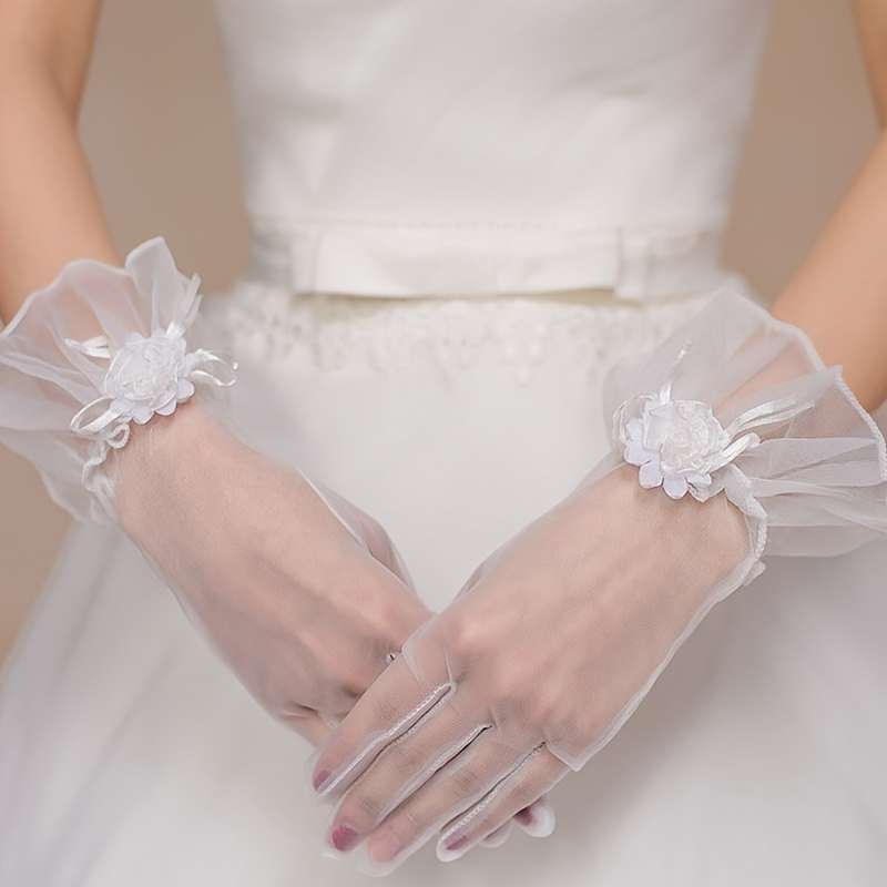 1 Pair White Lace Bridal Gloves