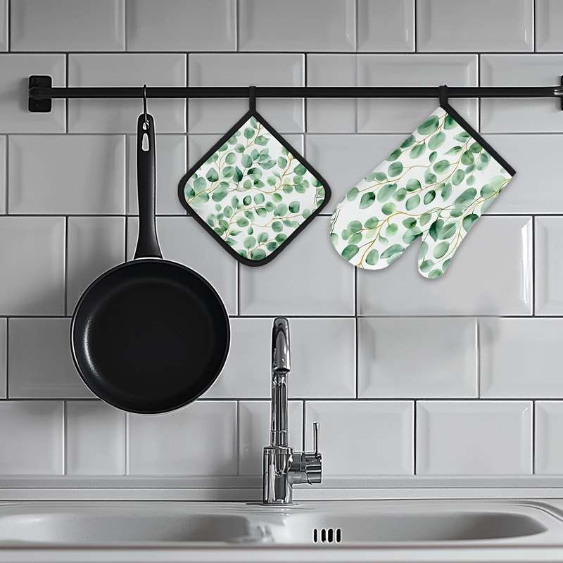 2pcs Green Eucalyptus Watercolor Leaves Pattern Oven Mitts and Pot Holders Sets