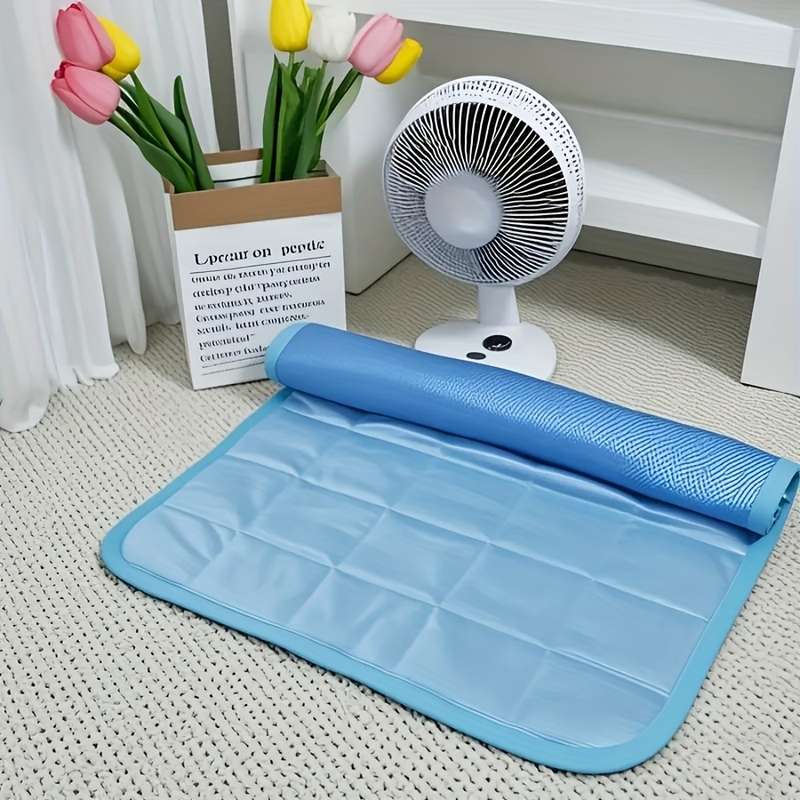 1piece Blue Cooling Pad 65.0X50.01cm