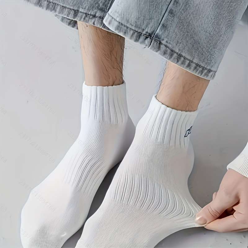 3 Pairs Random Colors One Size High Elastic Socks