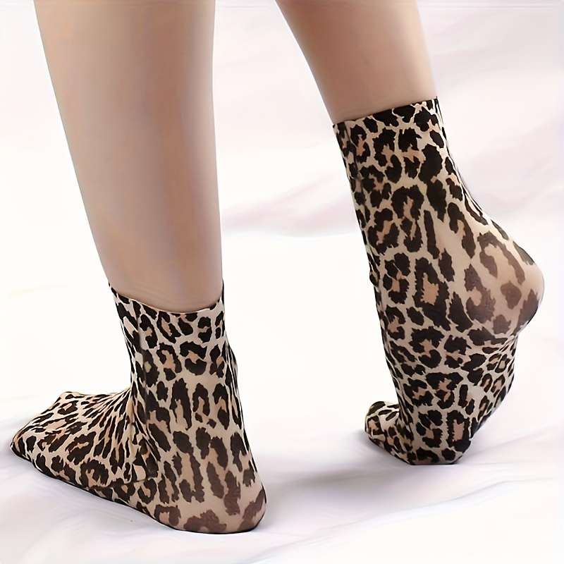 2 Pairs Leopard Print One Size High Elastic Socks