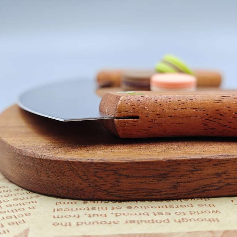 1pc Artisan Stainless Steel Pizza Cutter with Wooden Handles Curved Blade for Effortless Doug