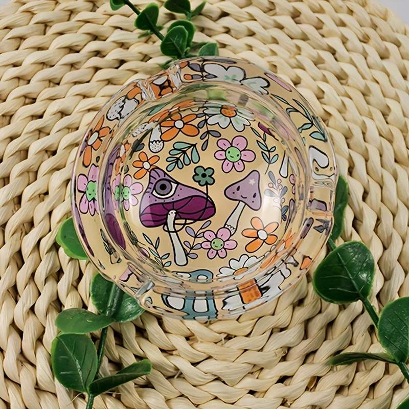 1pc Glass Ashtray Suitable for Home And Bars Creatively Designed with a Transparent Round Shape