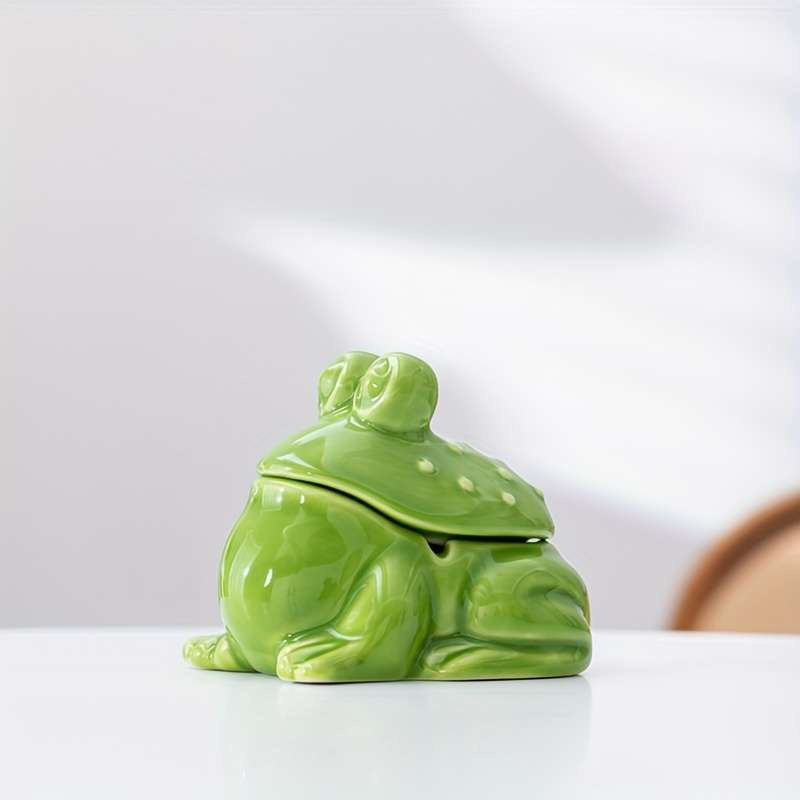 1pc Whimsical Frog Design Ceramic Ashtray with Lid Retro Green Glossy Finish Compact Functiona