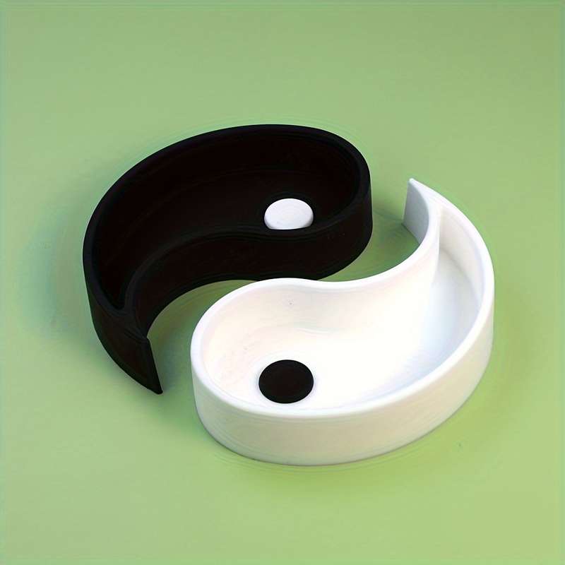 1 Yin Yang Tai Chi Silicone Ashtray Leaf-Shaped Dual-Color Design for Indoor Outdoor Decor
