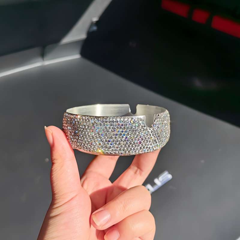 1pc Luxurious Stainless Steel Rhinestone Ashtray with Sparkling Red Blue Rims C Round Design