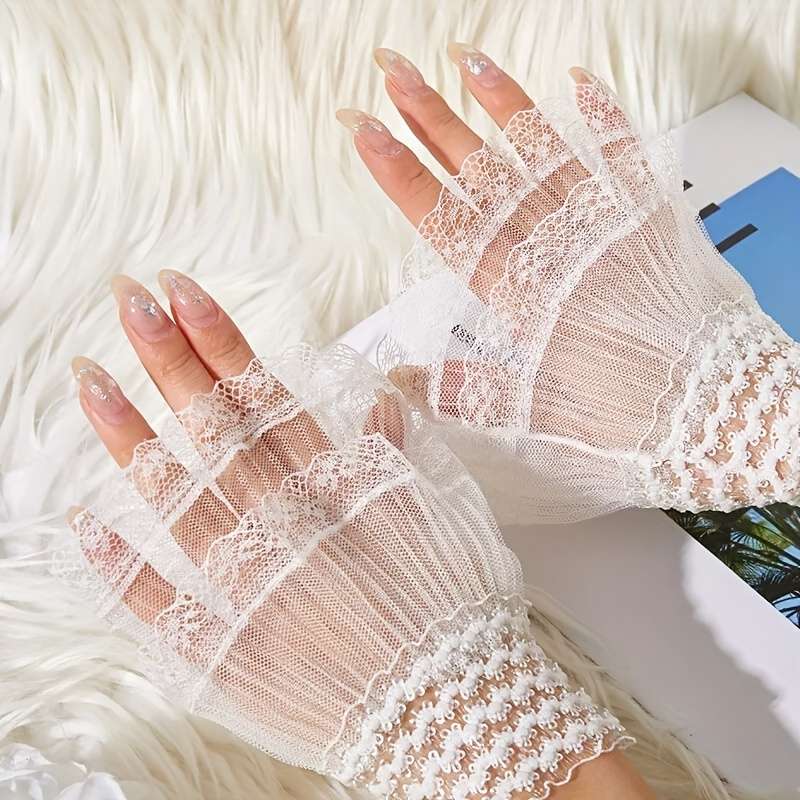 1 Pair White Lace Pleated Cuff Manicure Gloves