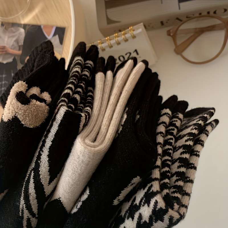 Sock Mix And Match 5 Pairs  Asian One Size