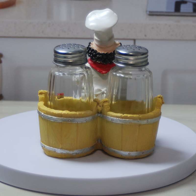 1pc chef wooden barrel glass salt and pepper shaker ornament