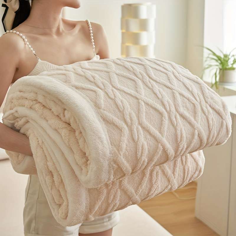1ps Blanket Color Off White Taffeta Fleece Blanket size 150cmx200cm59inchx78.7inch