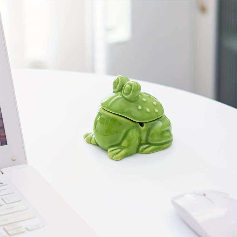 1pc Whimsical Frog Design Ceramic Ashtray with Lid Retro Green Glossy Finish Compact Functiona