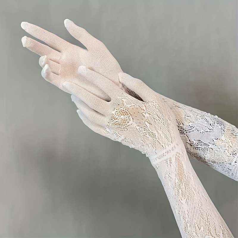 1 Pair White Vintage Long Lace Gloves