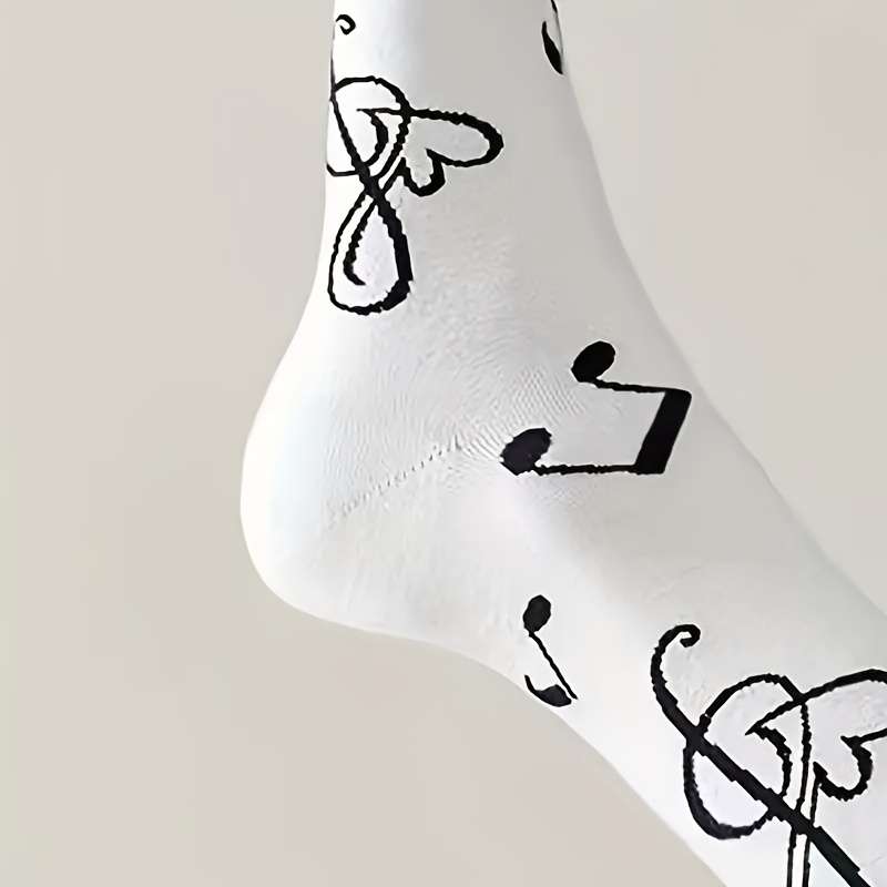 1 Pair Of Mixed Colors One Size Socks