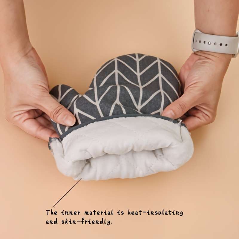 Pair of Nordic Style Heat-Resistant Oven Mitts Anti-Burn Microwave Gloves High-Temperature R