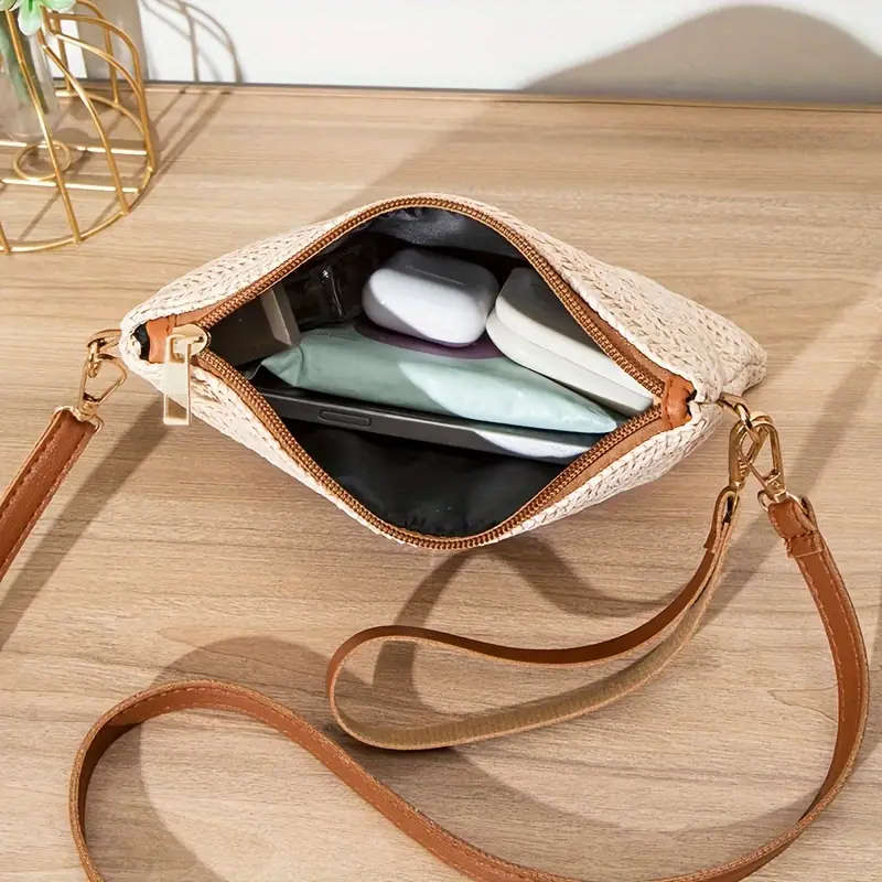 Straw Woven Handbag, Small Lightweight And Safe With Zipper Closure