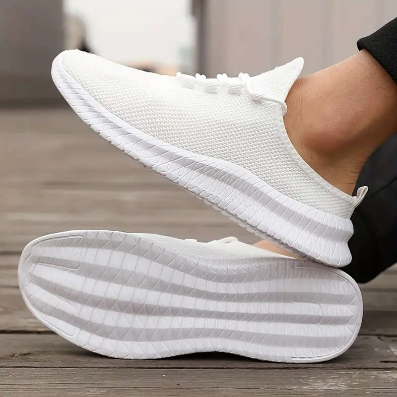 Mens Casual Athletic Shoes - Breathable Mesh Fabric, Low-Top Lace-Up Shoes SIZE UK 8