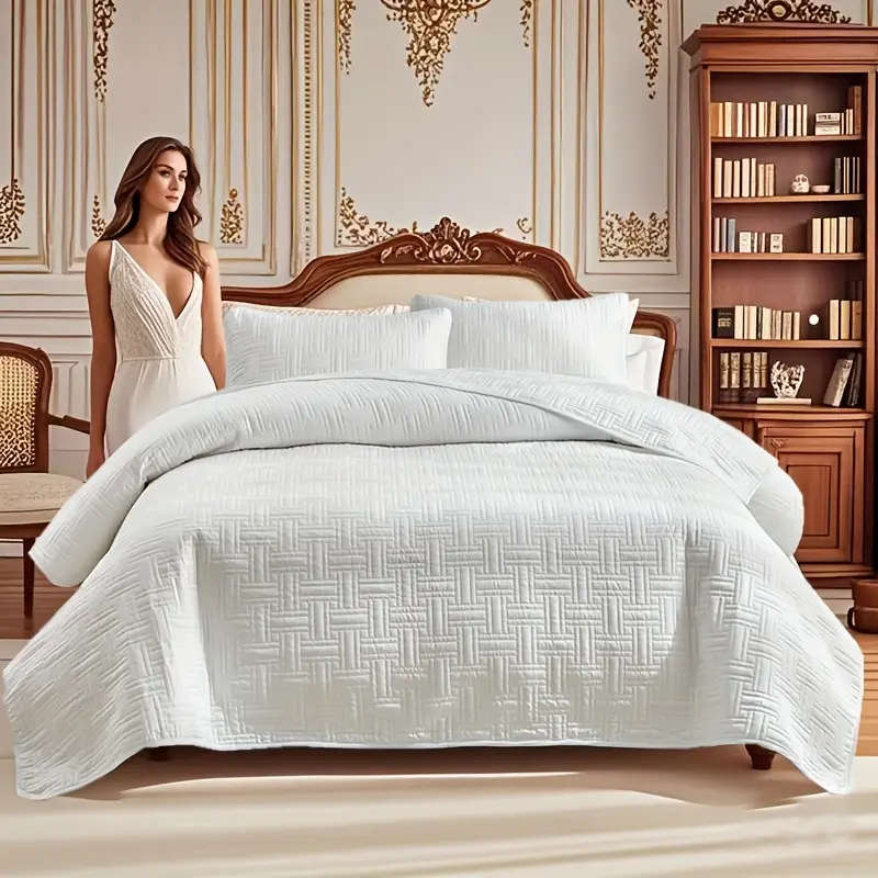 Polyester Simple Solid Color Thin Bedspread 3-Piece Set 173cm*229cm