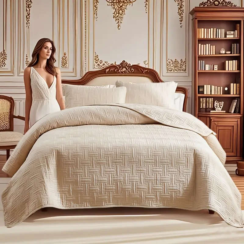 Polyester Simple Solid Color Thin Bedspread 3-Piece Set 173cm*229cm