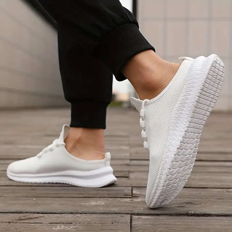 Mens Casual Athletic Shoes - Breathable Mesh Fabric, Low-Top Lace-Up Shoes SIZE UK 8