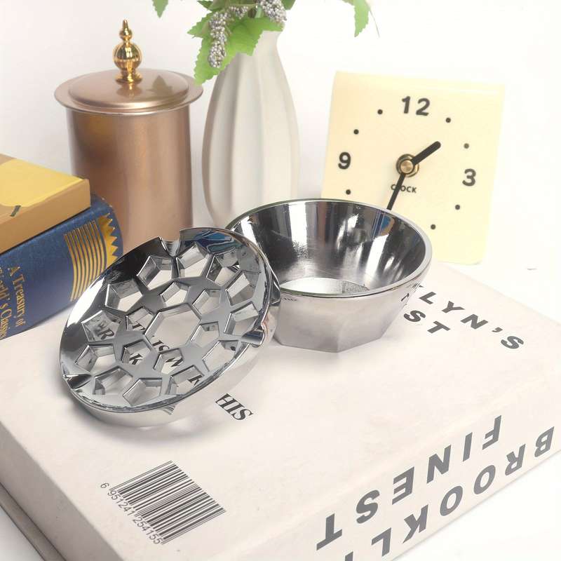 1pc Classic Round Metal Ashtray with Windproof Design C Stylish Windscreen Feature for Outdoor Res
