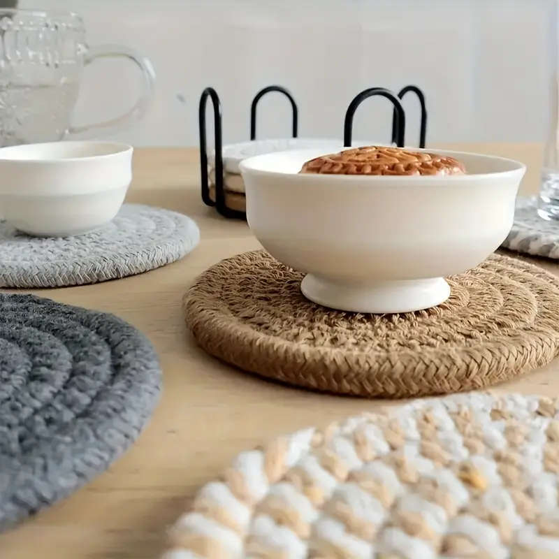 8pcs Chic Woven Placemat Set Heat-Resistant Anti-Scald Coasters for Pots Plates Light