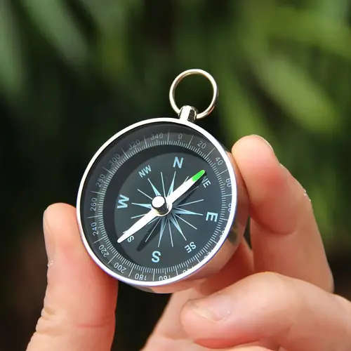 1pc Waterproof Aluminum Alloy Mini Pocket Compass Keychain Multi-Color Design