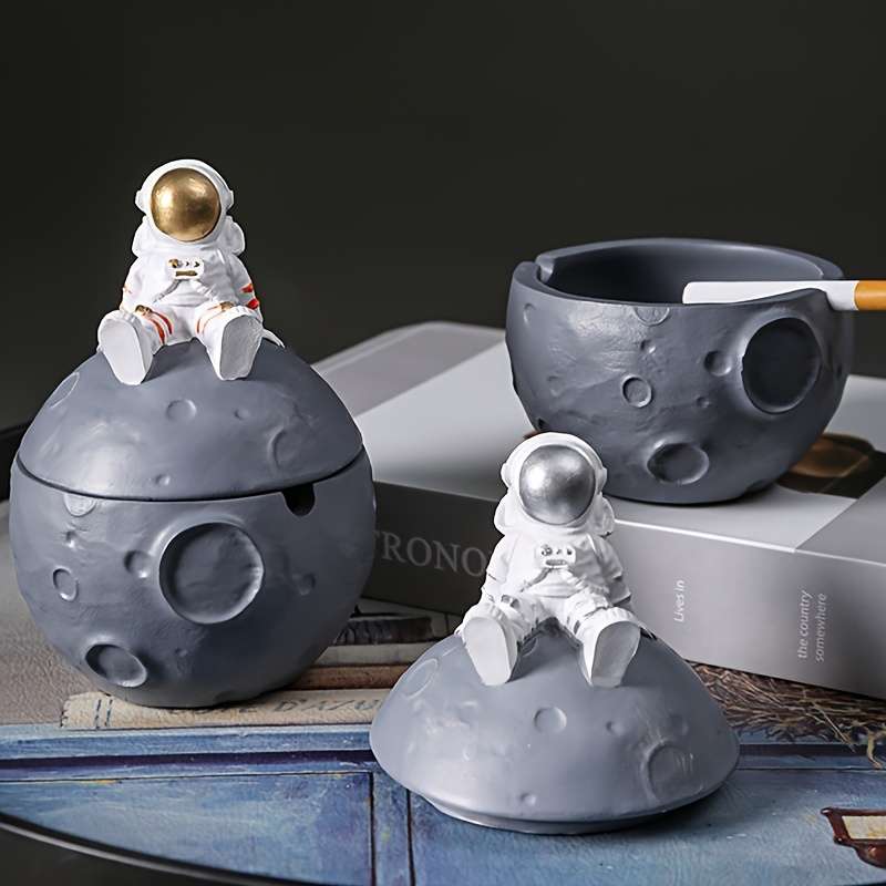 1pc Astronaut Decoration Ornament With Lid Featuring A Space-themed Resin Craft Suitable For Home