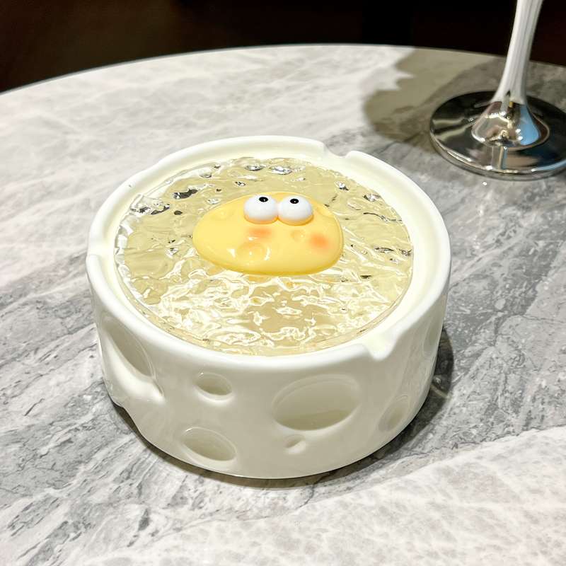 1pc Creative Fun Cheese Ceramic Ashtray with lid soot does not fly can be used for decoration su