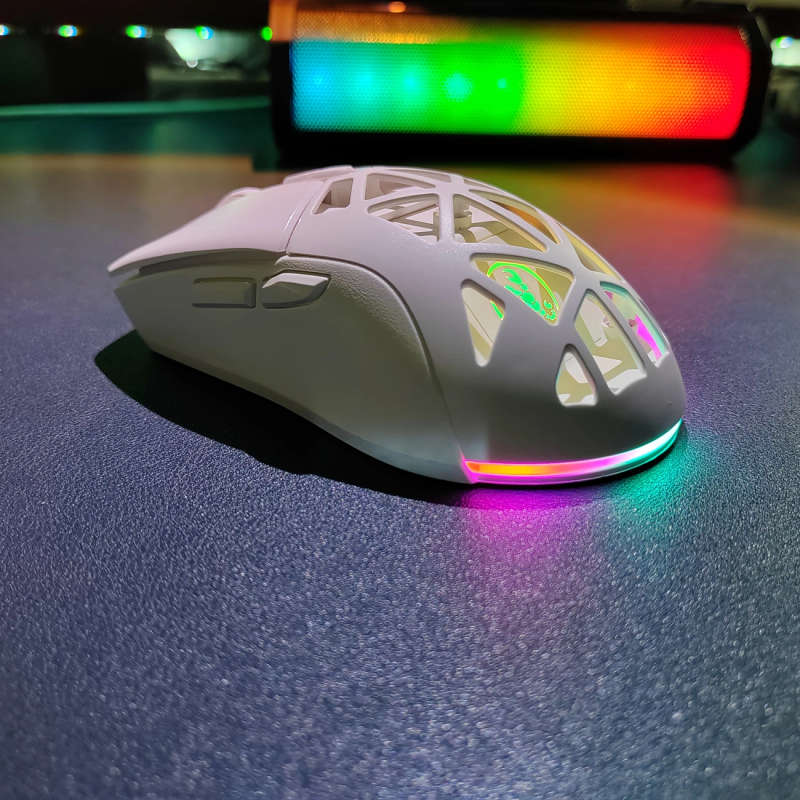 Dual-Mode Wireless Gaming Mouse