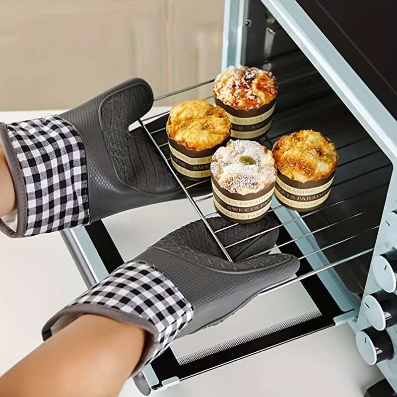 2pcs Non-Slip Silicone Kitchen Mitts Hand Wash Only Outdoor Cooking Safety Gear Check Pattern