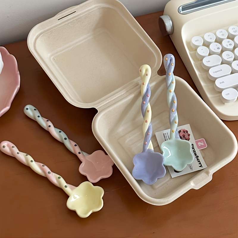 4pcs Cute Ceramic Star Soup Dessert Spoons Hand Painted Ice Cream Spoons with Long Handle