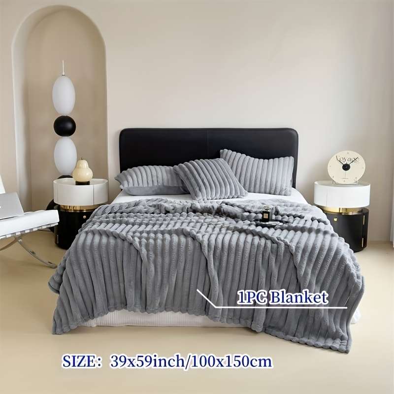 1ps Blanket Color Green And White Grid size 100x150cm 39.3x59.05inch