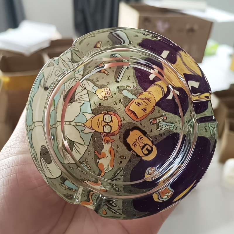 1pc Vibrant Cartoon Family Glass Ashtray 85mm Round Colorful Character Design with Animated